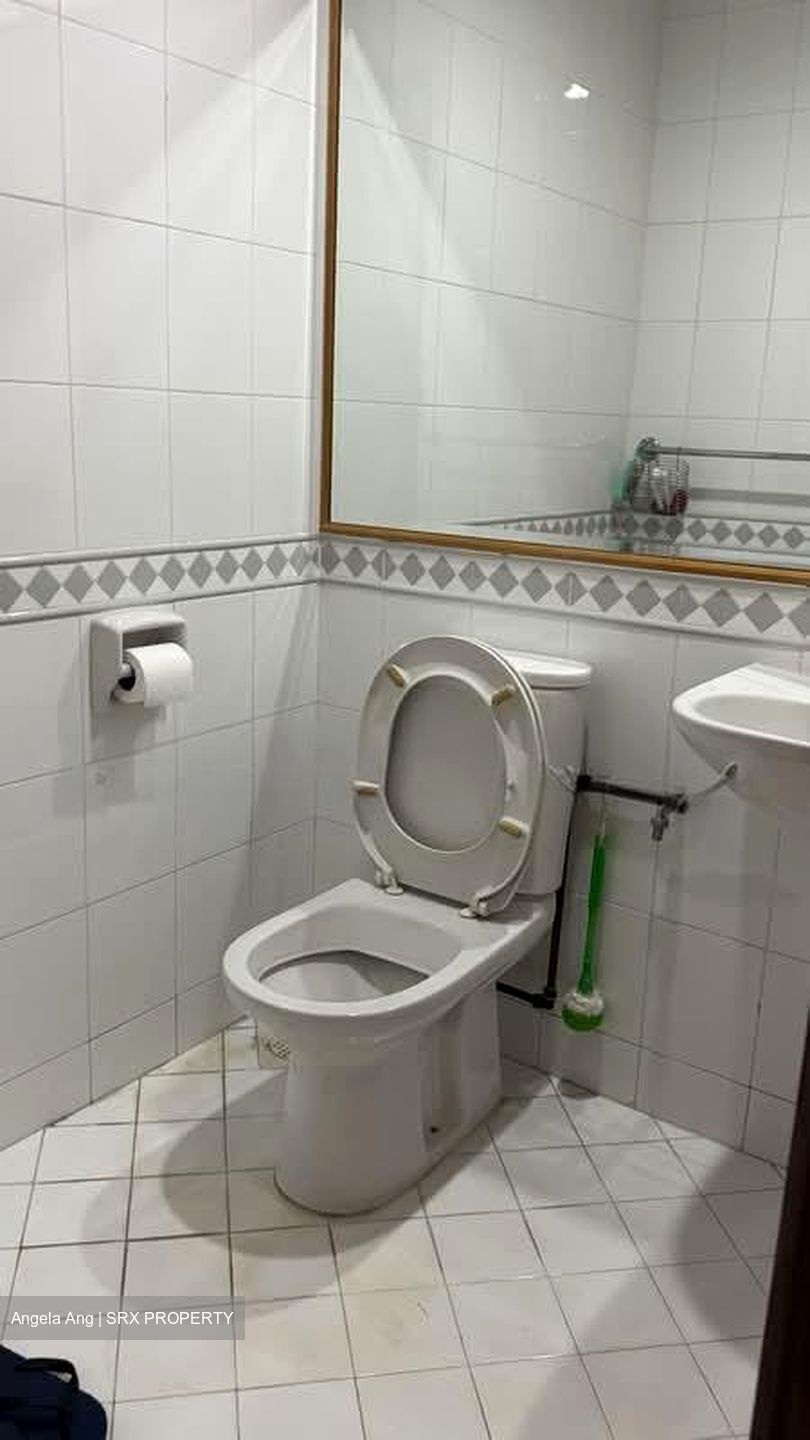 Lakeside Grove (D22), Terrace #605500901